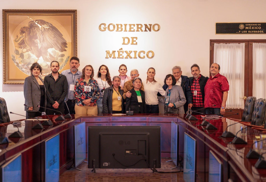 Sheinbaum se reúne con familiares de víctimas de desaparición forzada en la 'Guerra Sucia'