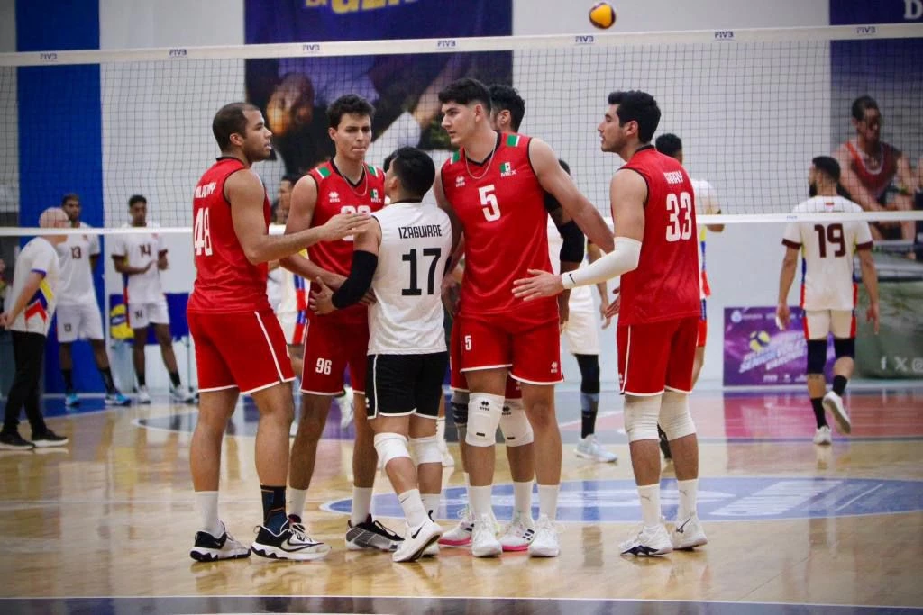 Franky Hernández logra medalla Panamericana en voleibol de Sala
