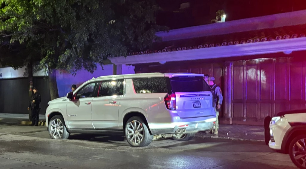 Atacan con ponchallantas la Suburban blindada del secretario de Seguridad Pública de Culiacán | Seguridad | Noticias | TVP | TVPACIFICO.MX