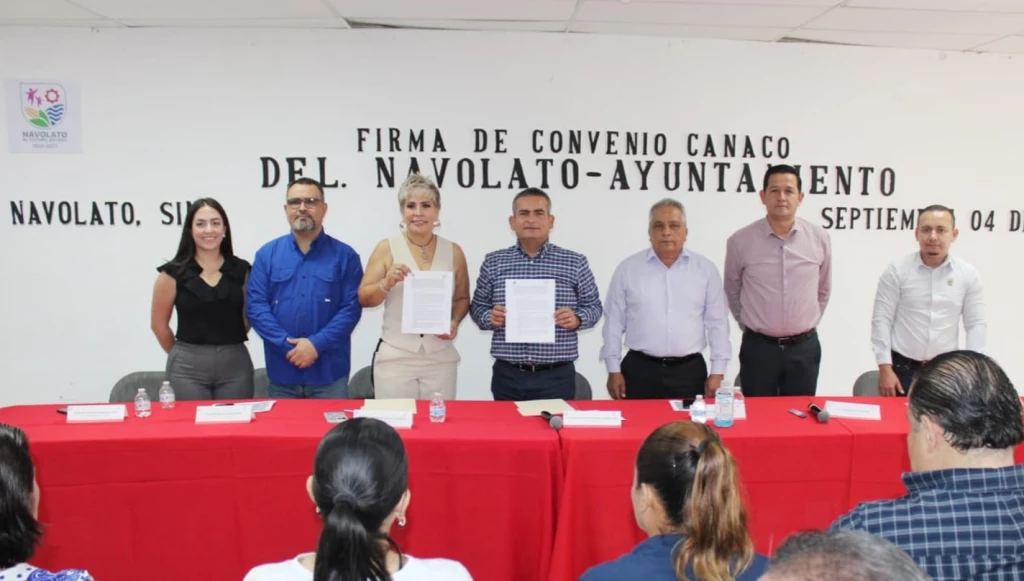 Alcalde de Navolato firma convenio de colaboración con CANACO para impulsar el crecimiento económico y empresarial