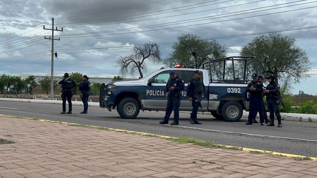 Localizan cuerpo sin vida sobre la carretera México 15, al norte de Culiacán
