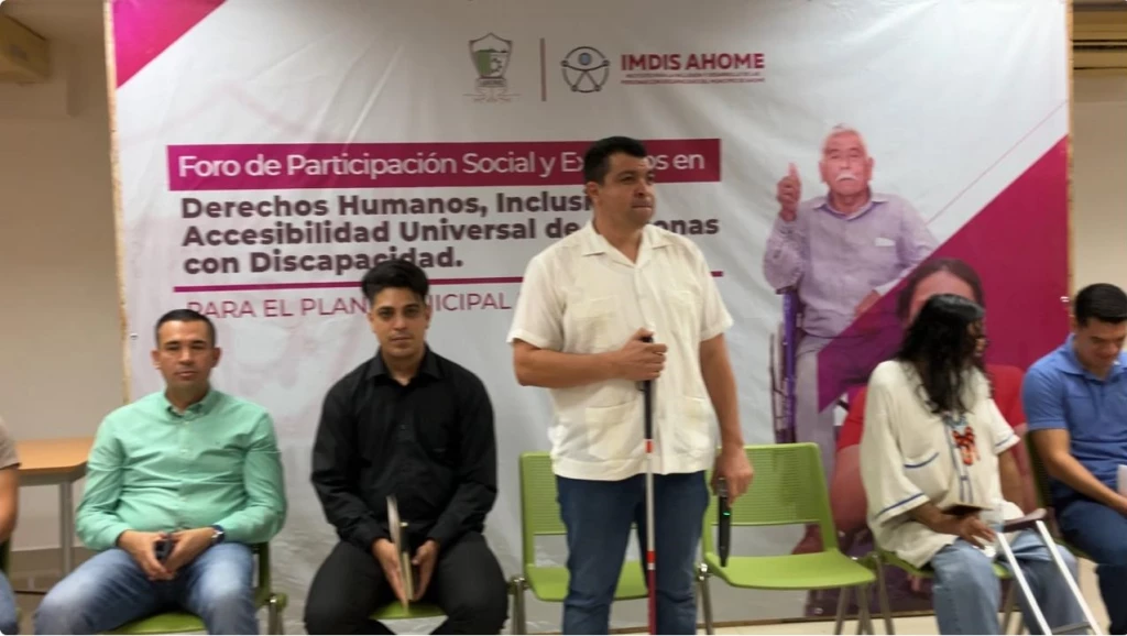 Inclusión: Ahome consulta a personas con discapacidad