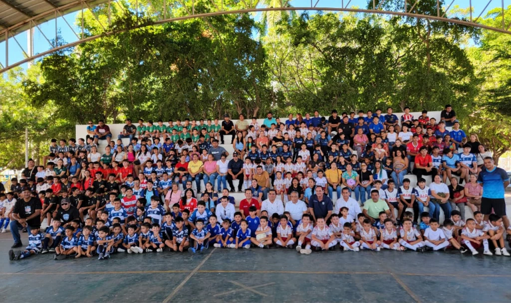 Encabeza Navolato impulso al deporte con Torneo de Futbol de los Barrios 2025