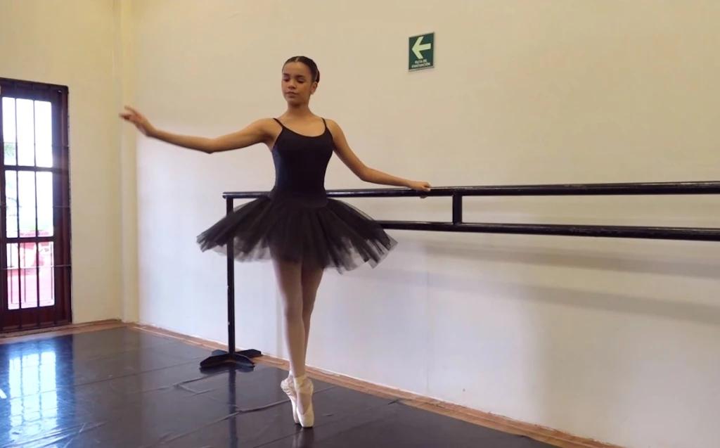 La bailarina mazatleca Esmeralda Herrejón lleva su pasión por el ballet al Youth Grand Prix