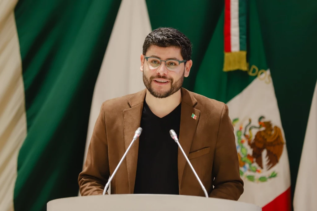 Propone diputado Arenivar que gobernador comparezca ante el Congreso cada 13 de septiembre