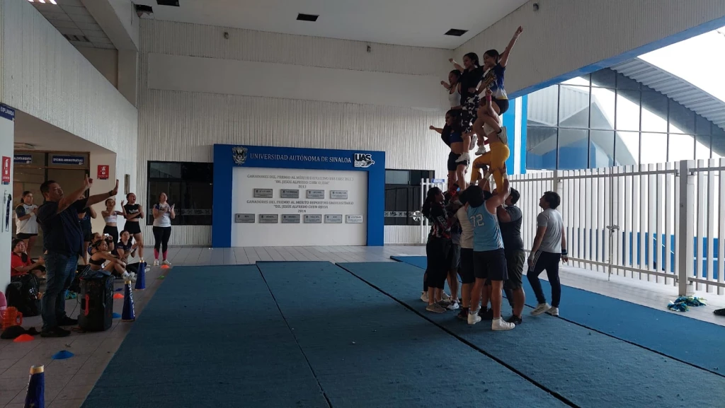Porra Oficial de las Águilas UAS en la recta final de su entrenamiento rumbo al nacional ANUIES