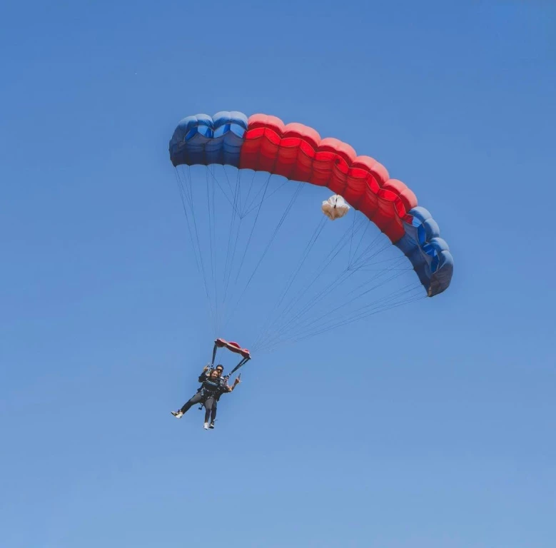 ¿Eres amante de los deportes extremos? Regresa a Ahome el evento de paracaídas “Cielo, Mar y Tierra”