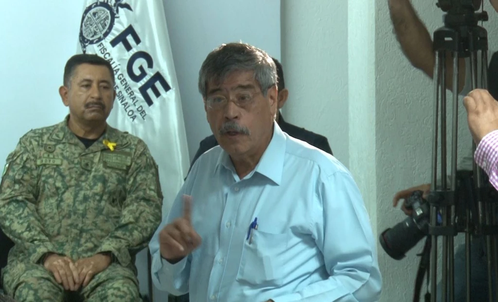 Pide el gobernador a la FGE dar trámite al conflicto entre Óscar Loza y Yesenia Rojo