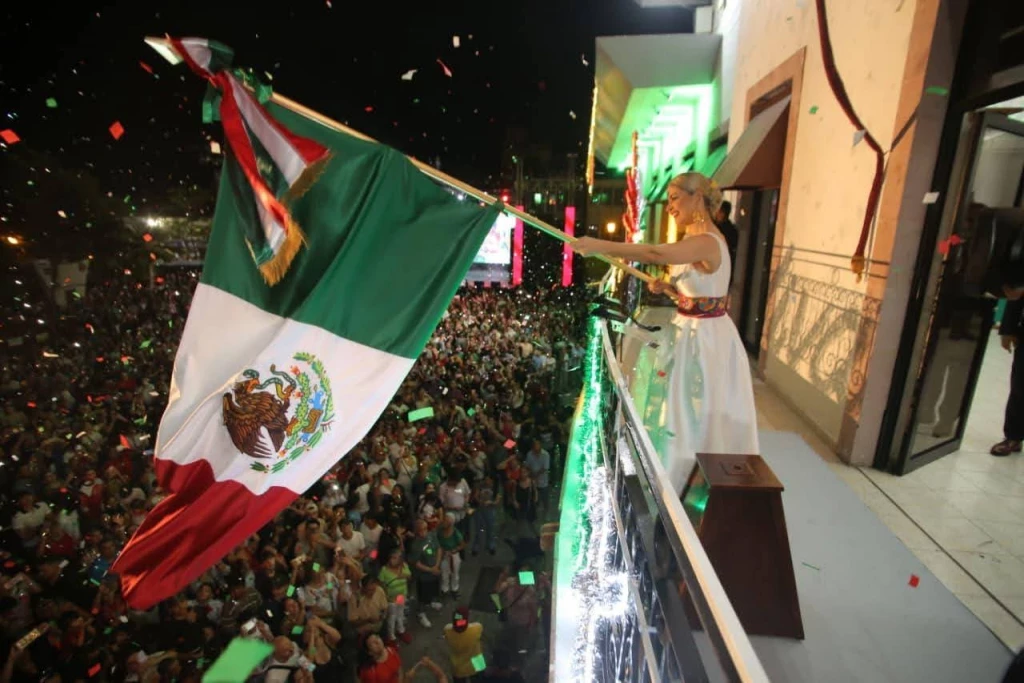 Mazatlán celebró con orgullo el Grito de Independencia en la Plaza de la República de Mazatlán