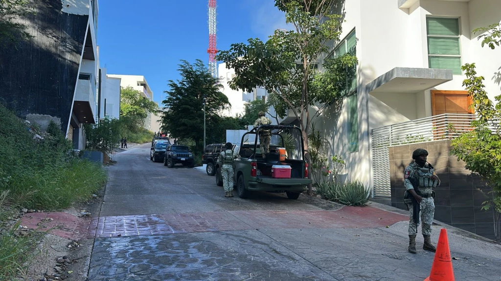 Atacan y queman viviendas en Colinas de San Miguel, en Culiacán