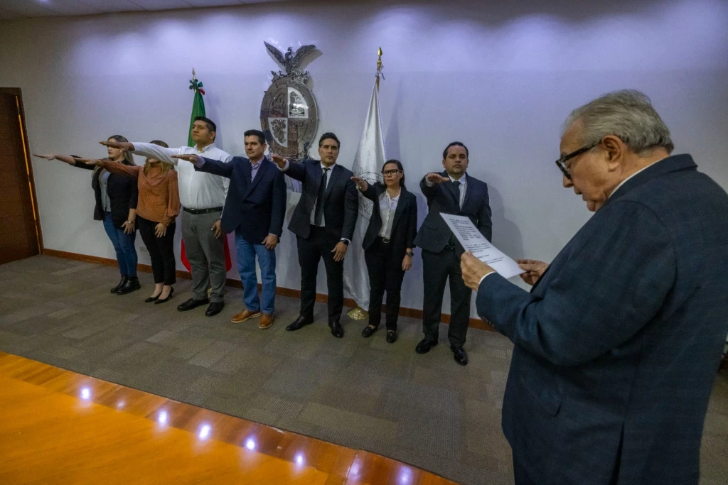 Gobernador Rocha Moya hace nuevos nombramientos en su gabinete