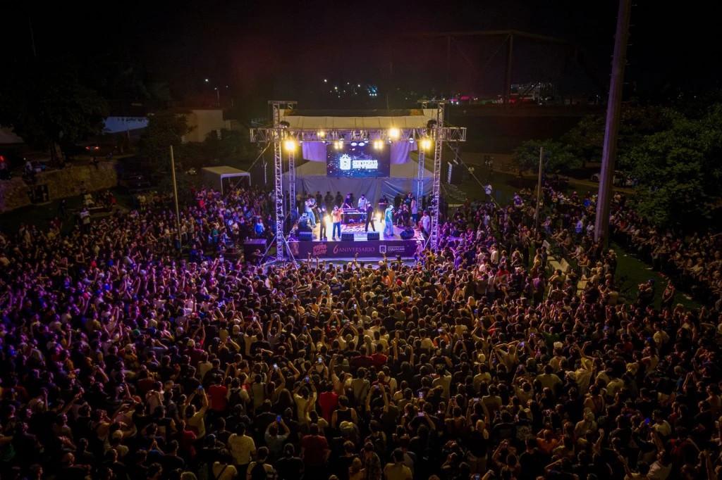 Miles de jóvenes vibran con el 6º Aniversario de la Piedra Filosorap en Culiacán