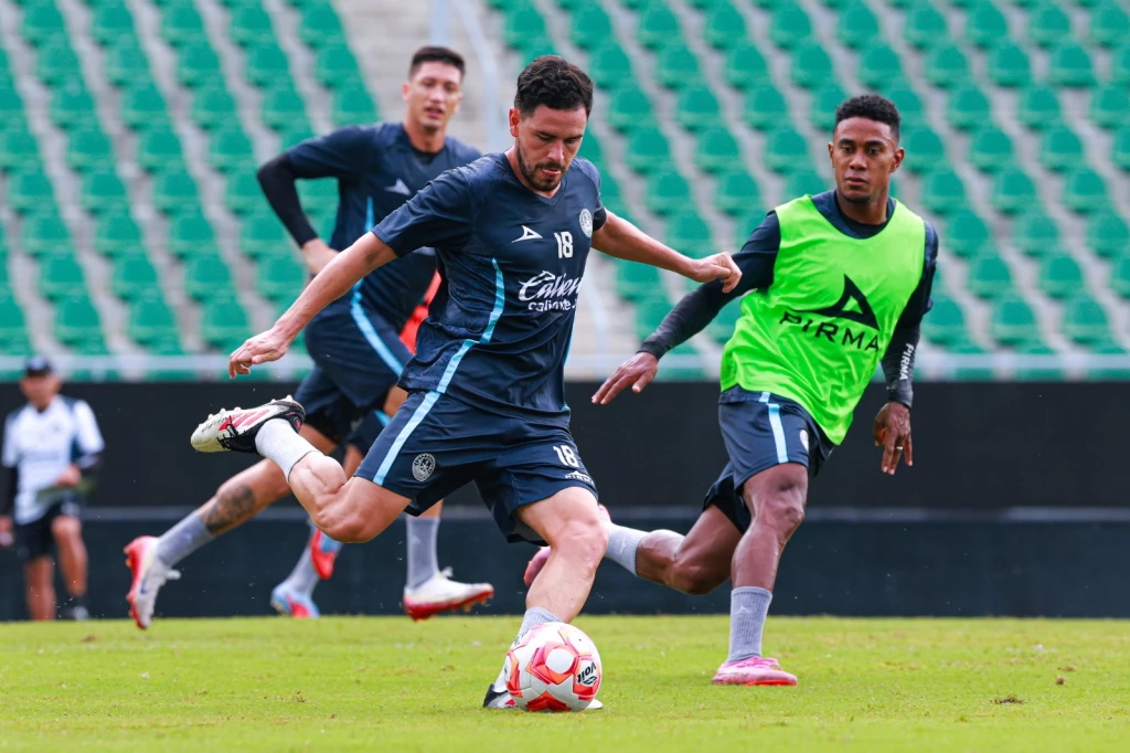 Los Cañoneros enfrentan este martes a los Esmeraldas del León