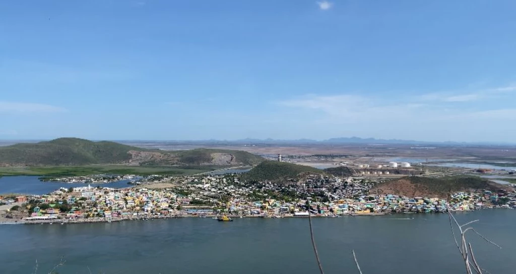 Servicios públicos en Topolobampo presentan avances: síndico