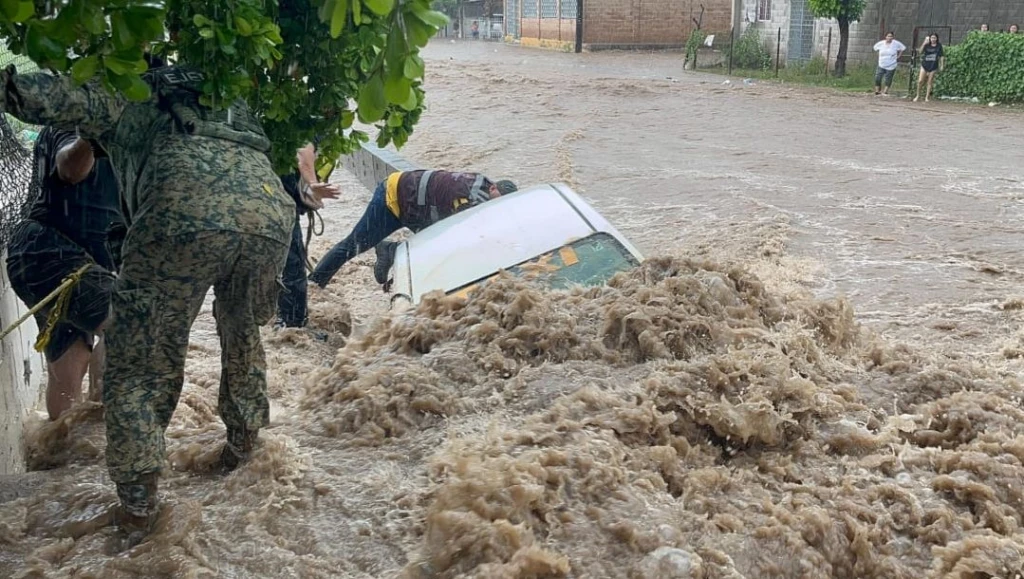 Atenderán a los afectados por lluvias de Culiacán