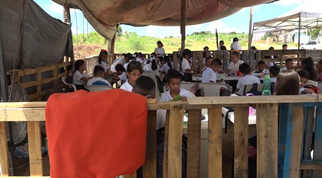 Julio Preciado realizará donación de calzado a estudiantes desplazados en Mazatlán