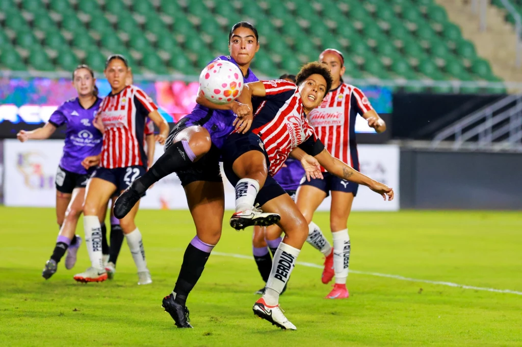 Chivas vence a las cañoneras por la mínima