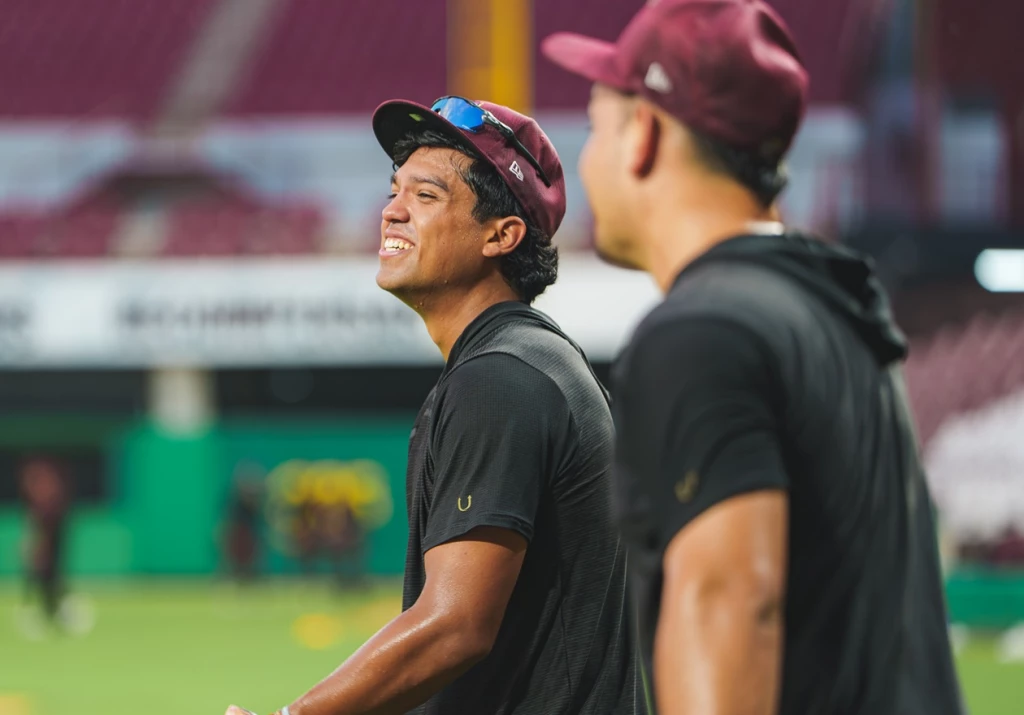 Reportan tres jugadores más a pretemporada de Tomateros