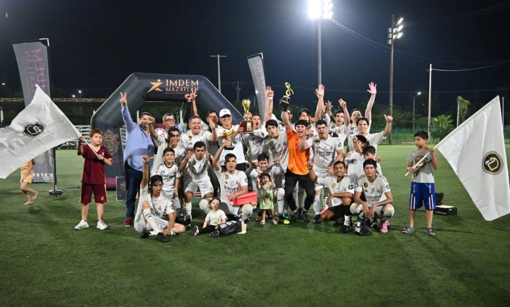 El Cid es campeón de la Liga de Futbol Hotelera