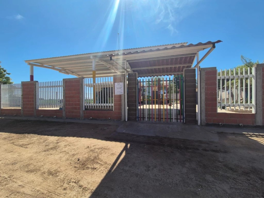 Más de mil 500 escuelas en Sonora reciben apoyo para mejorar su infraestructura