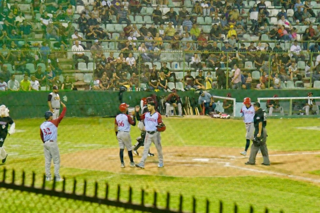 Los Venados derrotan a los Tomateros en la Copa Gobernador