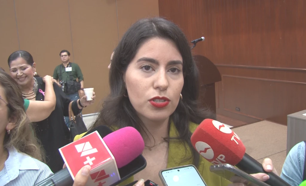 Atiende SEMUJERES a 17 familias víctimas de feminicidio