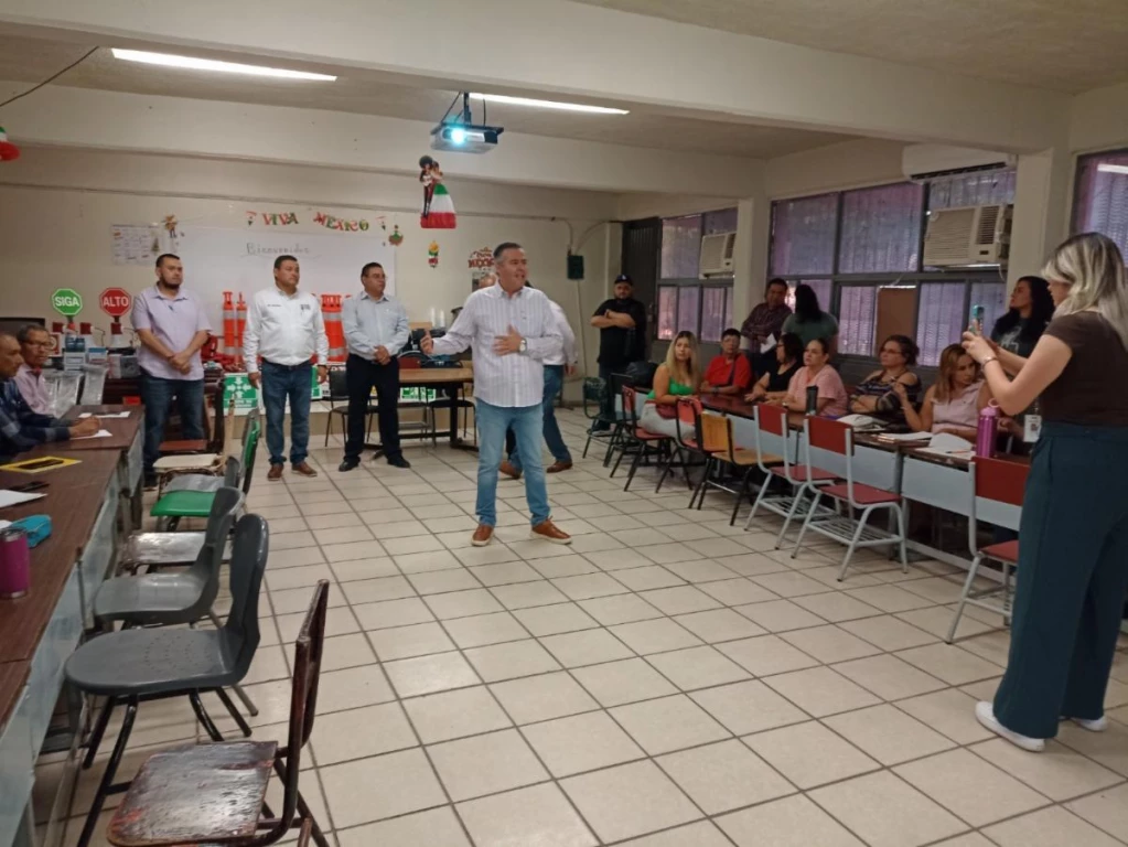 Capacitan a personal de secundarias en Sonora en temas de Protección Civil Escuelas más seguras: