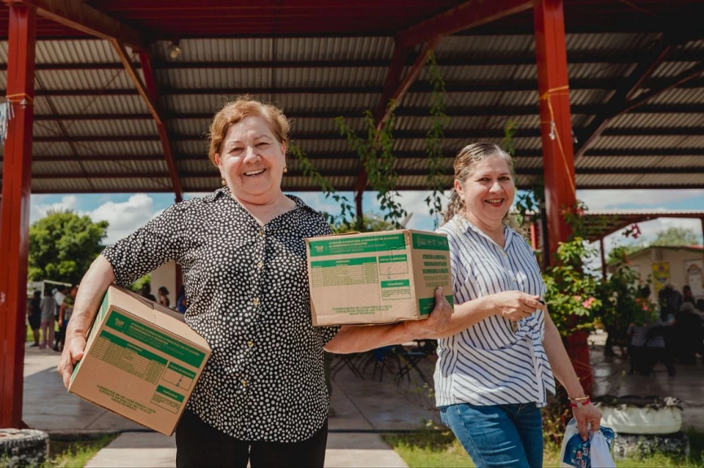 DIF Sinaloa entrega 135 apoyos alimentarios a familias