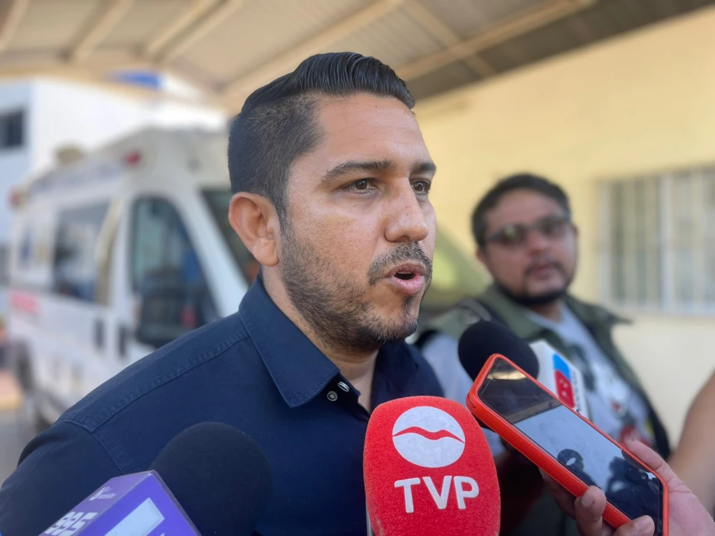 Extensión de rutas de camiones a Pradera Dorada beneficia a alumnos de la UAS