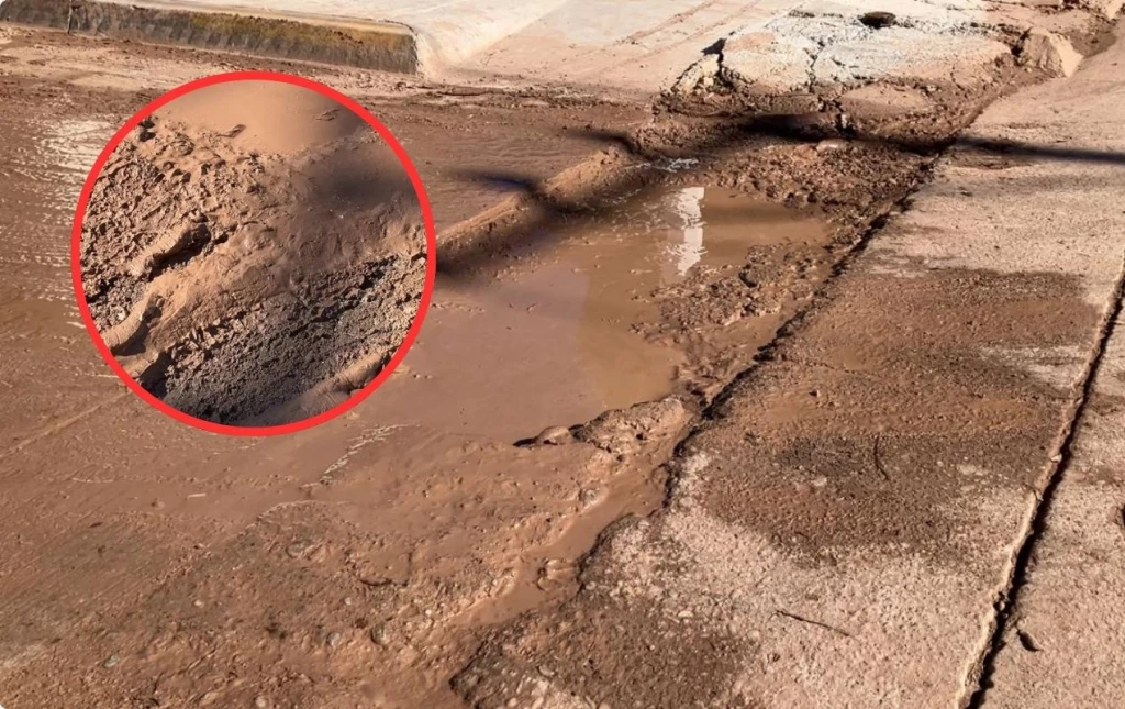 Vecinos del Centro de Los Mochis piden encarpetado en bache de Niños Héroes y Nicolás Bravo