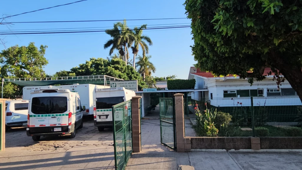 Abandonan a hombre sin vida frente al Seguro de Villa Juárez, Navolato