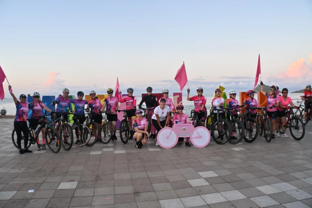Realizan la Rodada en Rosa de Fridas en Bici y la Caminata Rosa del ISSSTE,