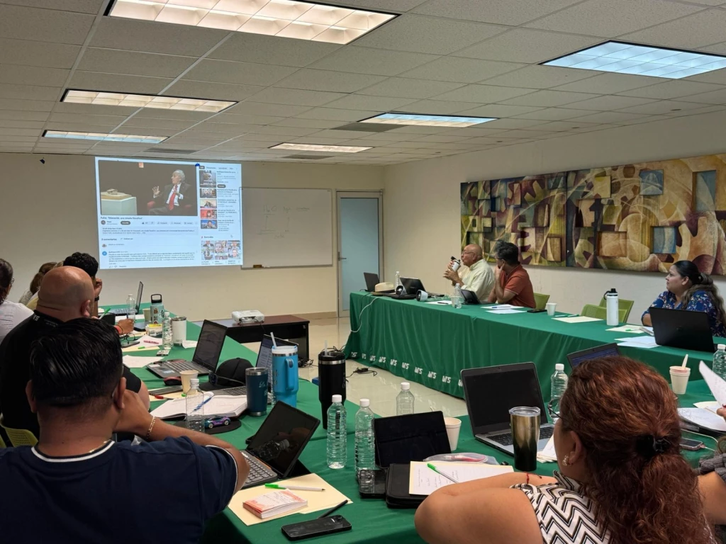 Impulsa Sonora innovación educativa con certificación docente en tecnología