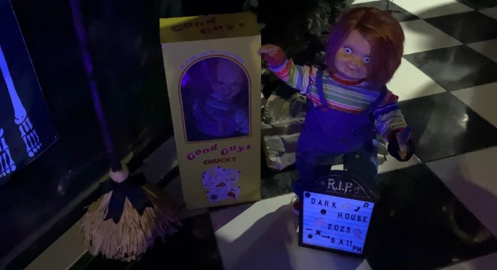 ¡Entre luces, sombras y misterio! La Dark House convierte una casa común en una experiencia épica en Los Mochis