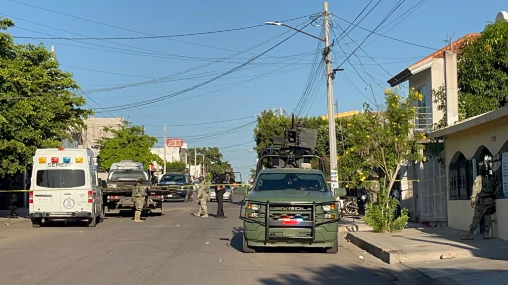 Ejecutan a joven repartidor en negocio de mariscos en Culiacán