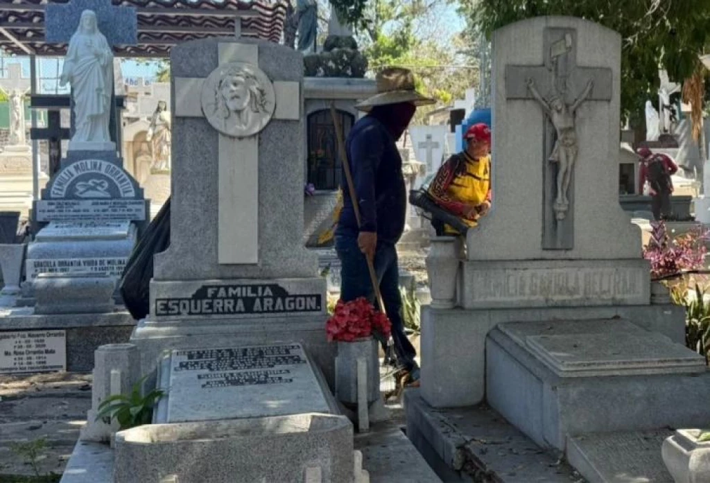 Listos en Culiacán para el Día de Muertos y Halloween