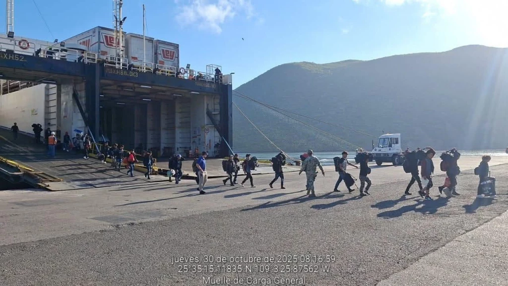 Marina brinda apoyo a 28 menores que llegaron a Topolobampo desde La Paz