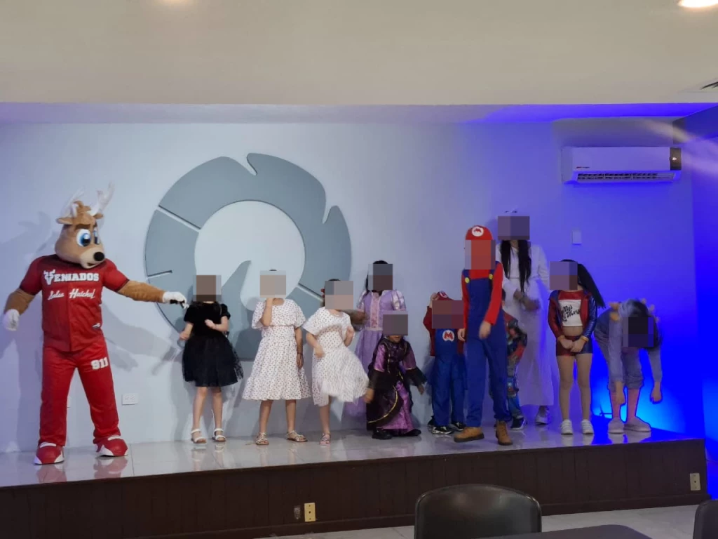 Mentes Creativas Pedagógicas Innovadoras realiza "Brujitas y Catrines"