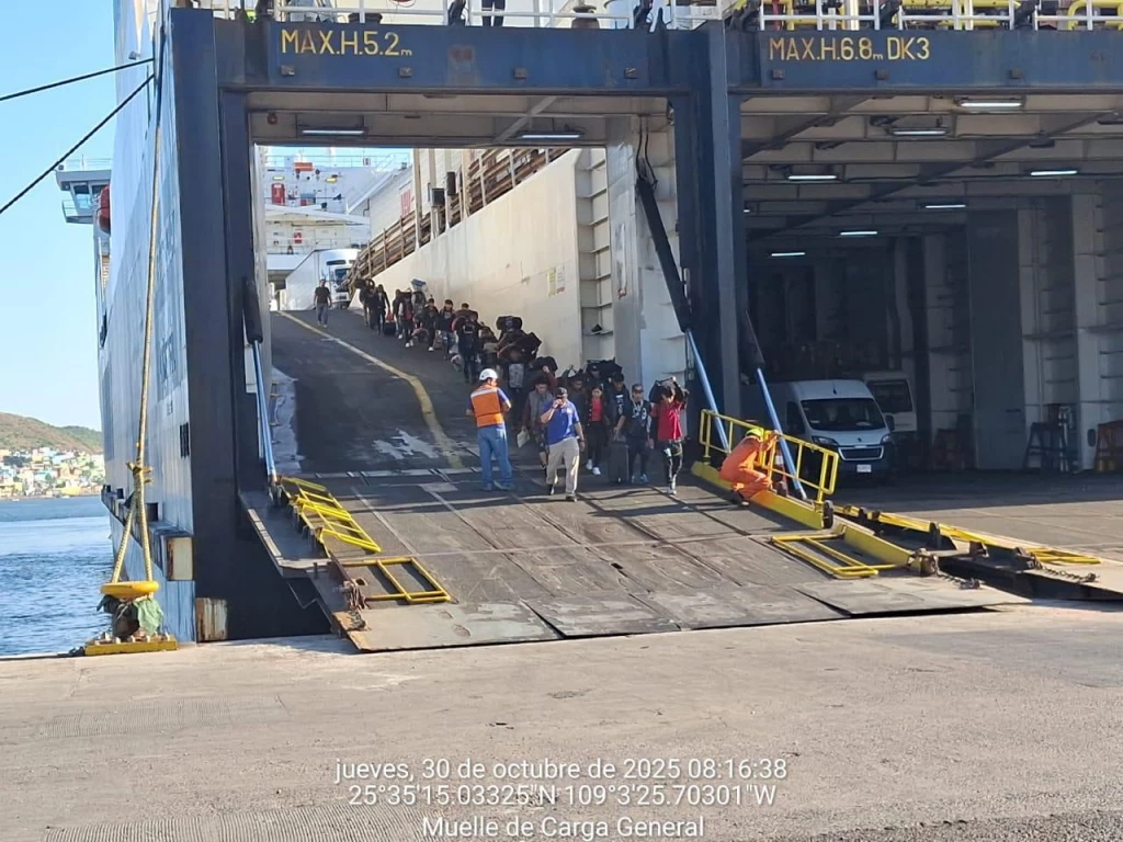 Mayores de edad rescatados en Topolobampo regresan a Chiapas