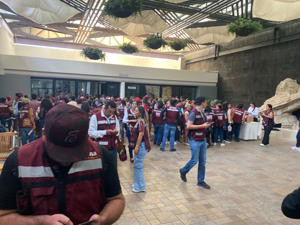 En estricta secrecía “Andy” López Beltrán se reúne con COR de Morena