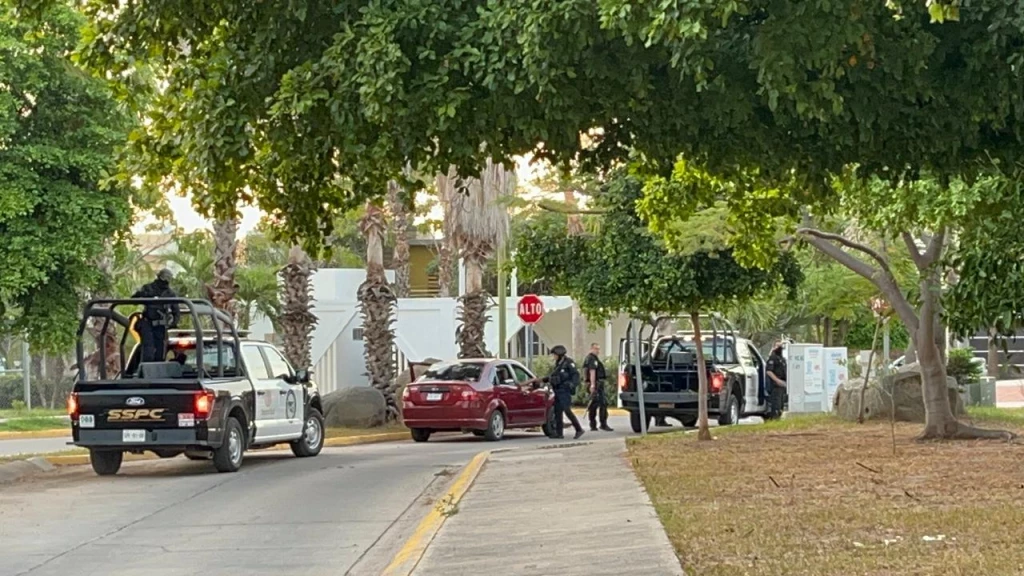 Espacios Barcelona: Un abatido, cinco detenidos y arsenal asegurado tras operativo al norte de Culiacán
