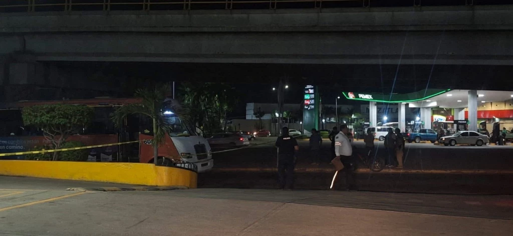 Ciclista muere atropellado por camión en Mazatlán