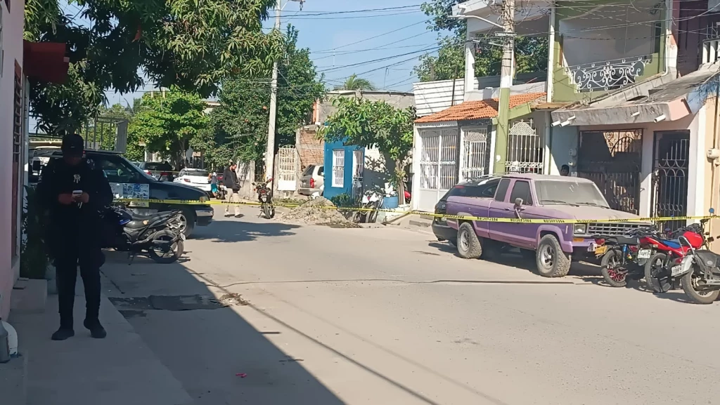 Asesinan a balazos a padre e hijo en la colonia Loma Atravesada en Mazatlán 
