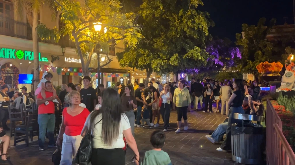 Mazatlán avanza en el establecimiento de la vida nocturna en establecimientos de la zona turística