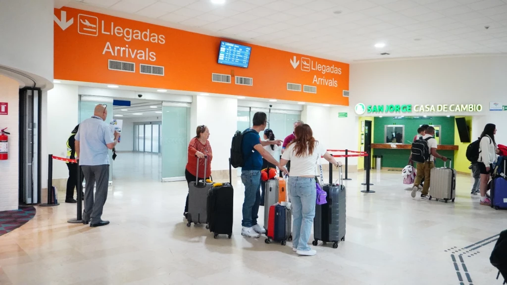 Incrementa conectividad aérea nacional en Mazatlán
