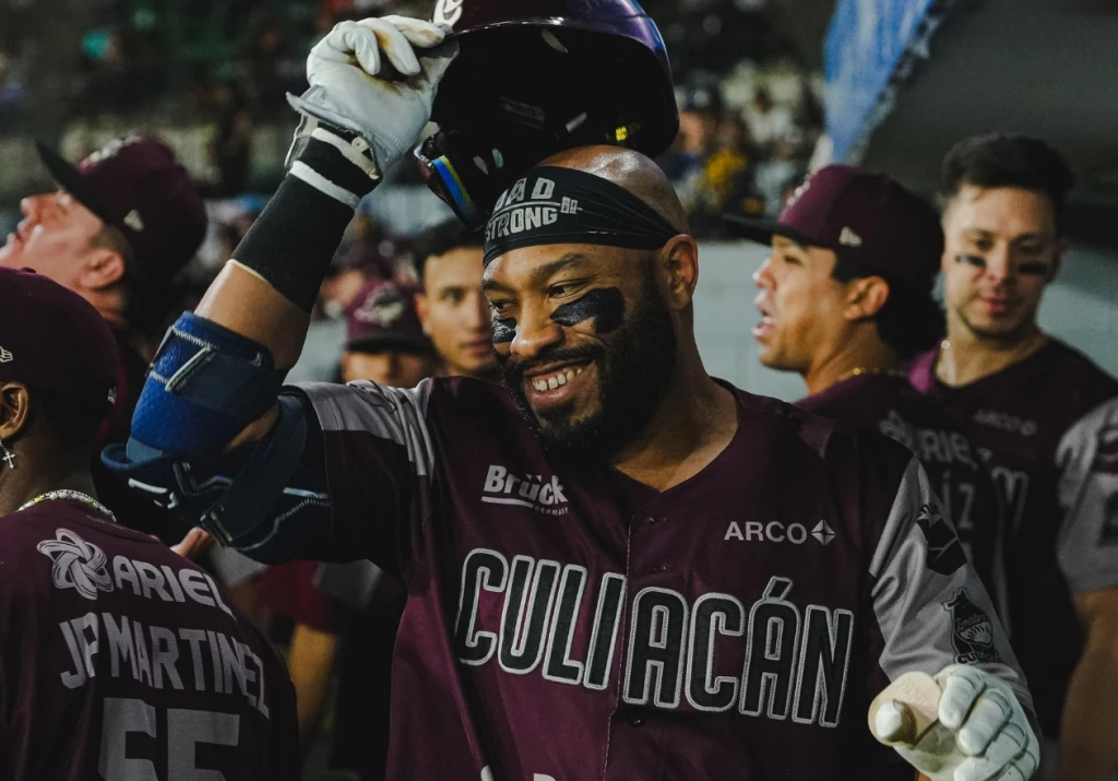 Tomateros vence 8-2 a Algodoneros