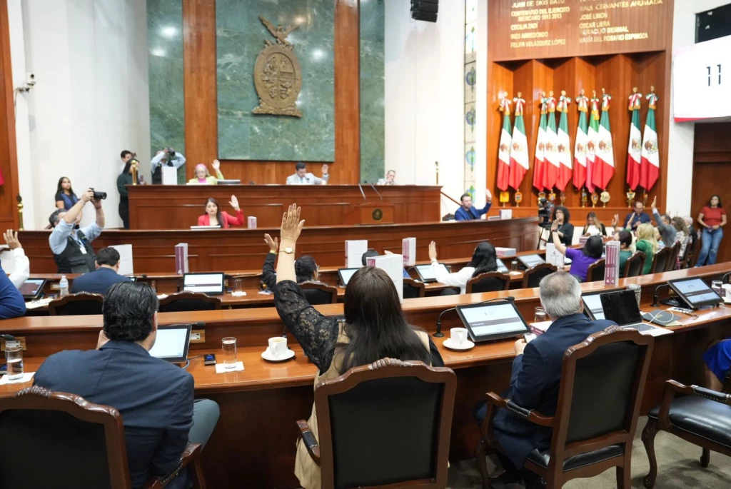 Reestructuran ocho Comisiones Permanentes