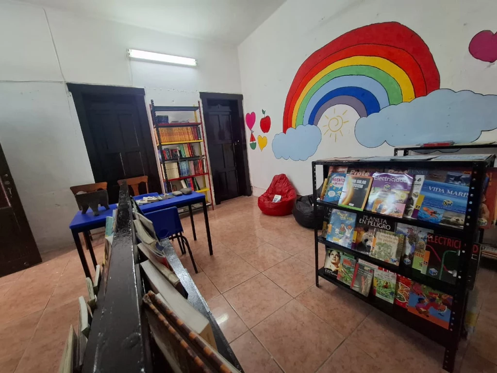 Celebran el 86 aniversario de la Escuela General Antonio Rosales con nueva biblioteca