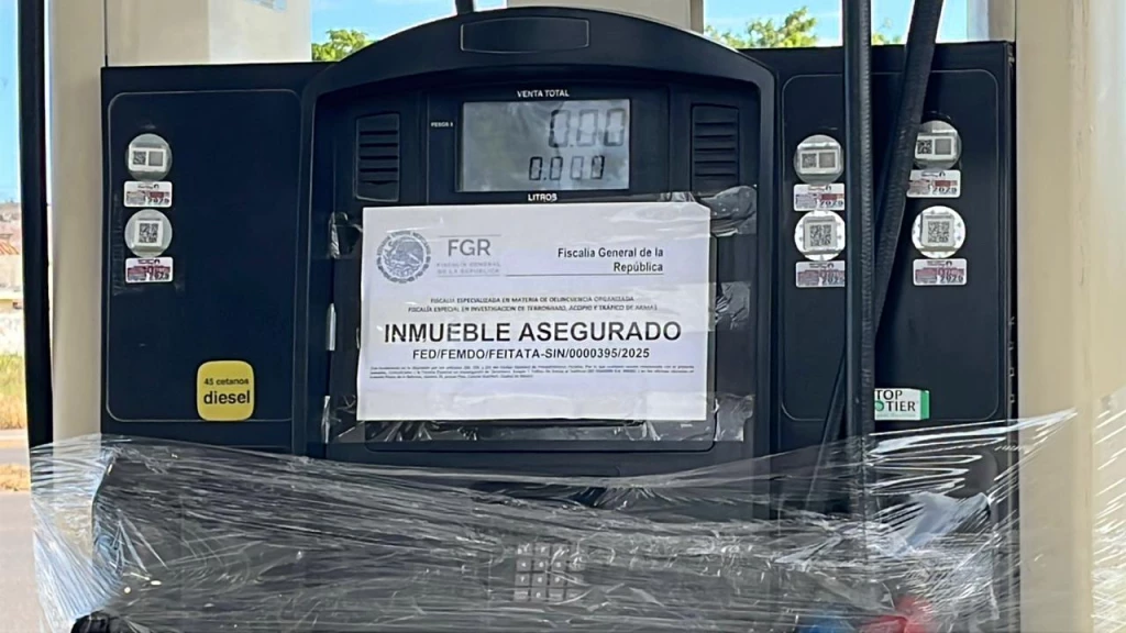 Clausuran siete gasolineras en Ahome por presunto robo de combustible