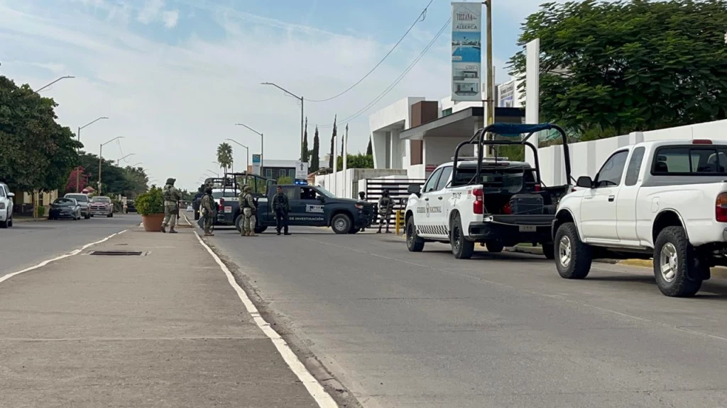 Operativo en Stanza Toscana en Culiacán, deja cinco detenidos y armas aseguradas